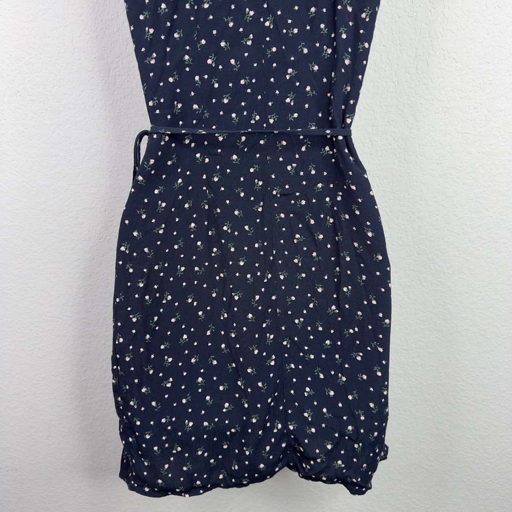 Brandy Melville Wrap Dress Womens 2 Blue Floral Summer‎ Italy Romantic Coquette - Picture 8 of 12